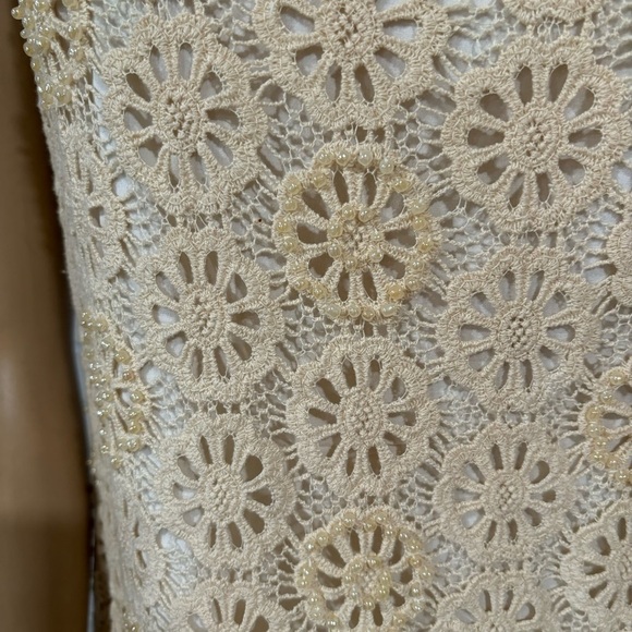 MM Coutoure Lace Detail Shell with Pearl Detail - Picture 4 of 5